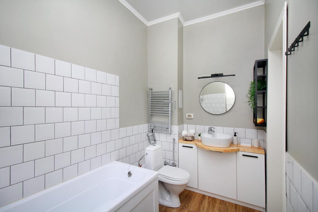 Perfect Spacious Apartment 356 Almaty Exterior foto